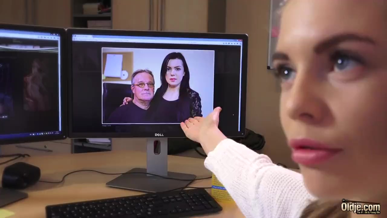 Young Sexy housewife hardcore fuck and suck