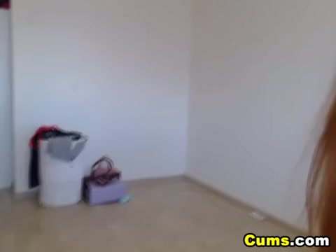 Hot College Babe Masturbates her Yummy Pussy